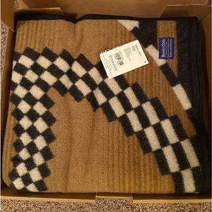 Pendleton- Beaver State, Indian Blanket